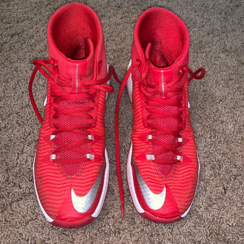 Nike Zoom Clear Out Basketball Shoes